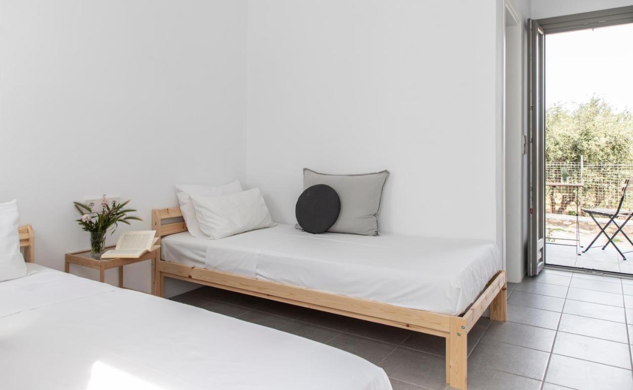Hotel Twelve Plus+ Nausa Exteriér fotografie