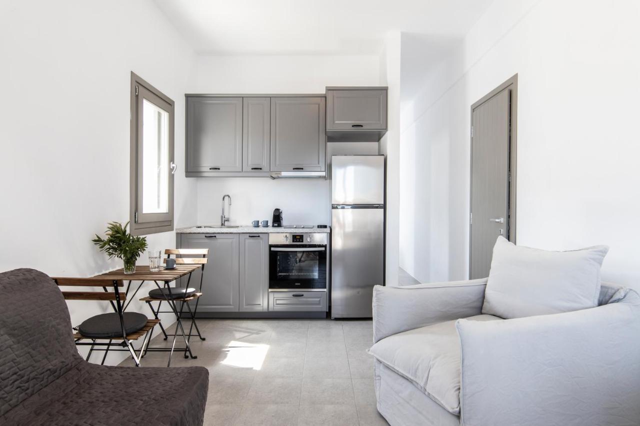 Hotel Twelve Plus+ Nausa Exteriér fotografie
